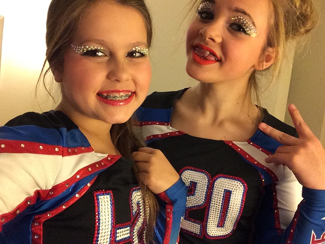 Why Performance Makeup Is Important For Cheerleaders and Dancers!!!